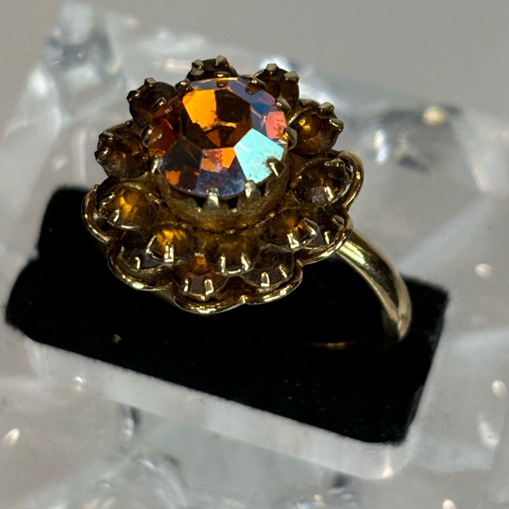 Vintage Sarah Coventry amber multi layer adjustable gold tone ring